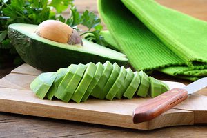 Möglichkeiten, Avocado-Früchte beim Kochen zu verwenden