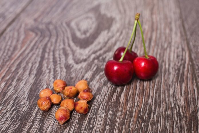 Cherry hố và trái cây