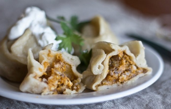 Klassischer Manti mit Kürbis